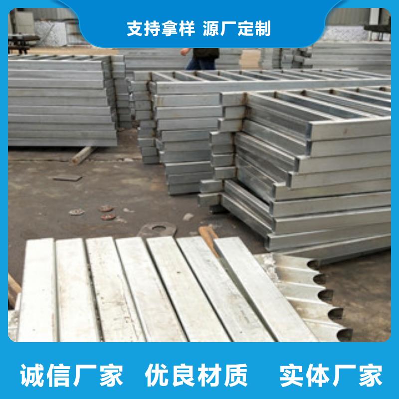 桥梁护栏镀锌波形护栏不断创新