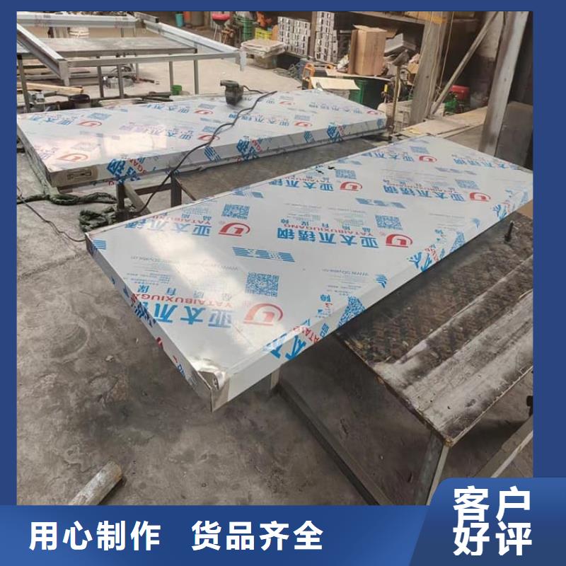 手动平开铅门-点击了解更多