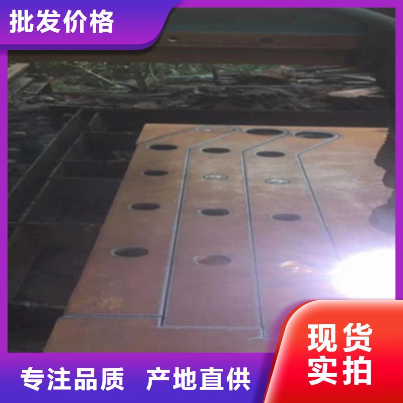 桥梁灯光防撞护栏_LED灯光护栏海量货源