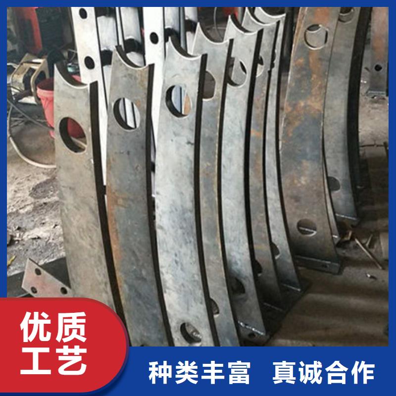 【桥梁防撞护栏_【中央分隔栏】产地批发】