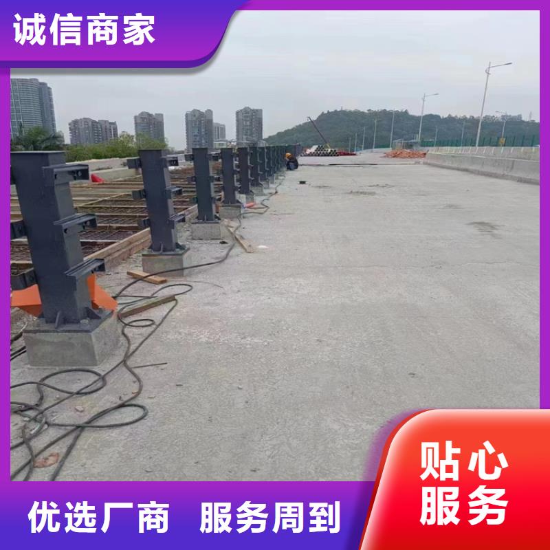 专注制造不锈钢复合管防撞护栏厂家
