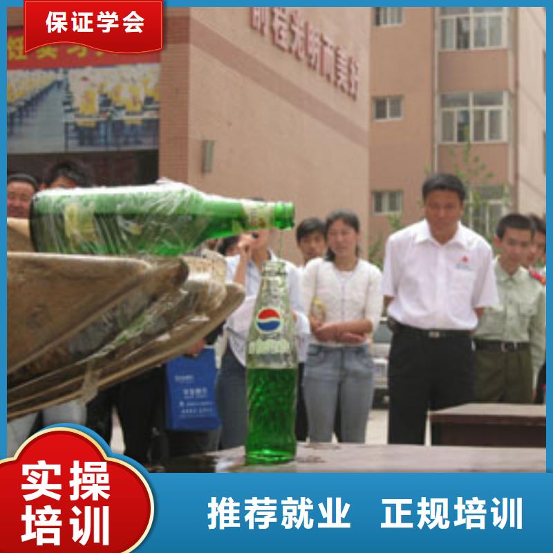 挖掘机操作,虎振汽修学校技能+学历