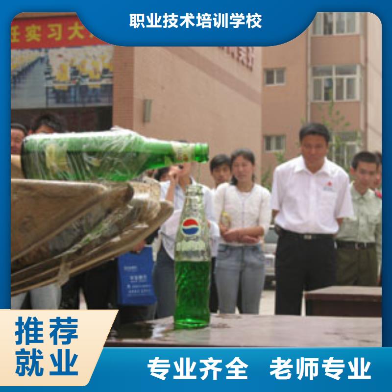【挖掘机操作,保定虎振报名电话就业不担心】