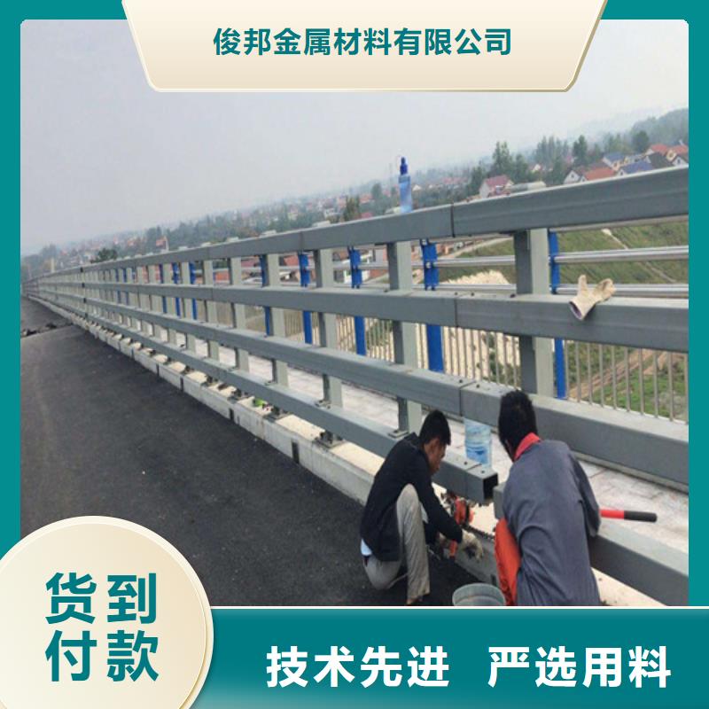 【防撞护栏仿木护栏实力厂商】