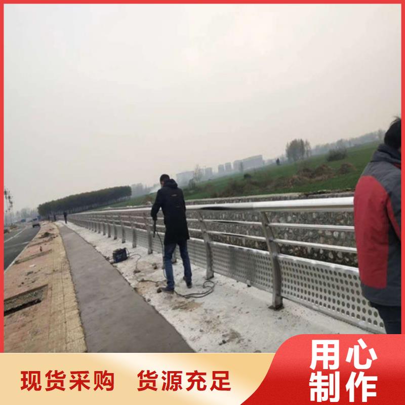 防撞护栏仿木护栏实力派厂家