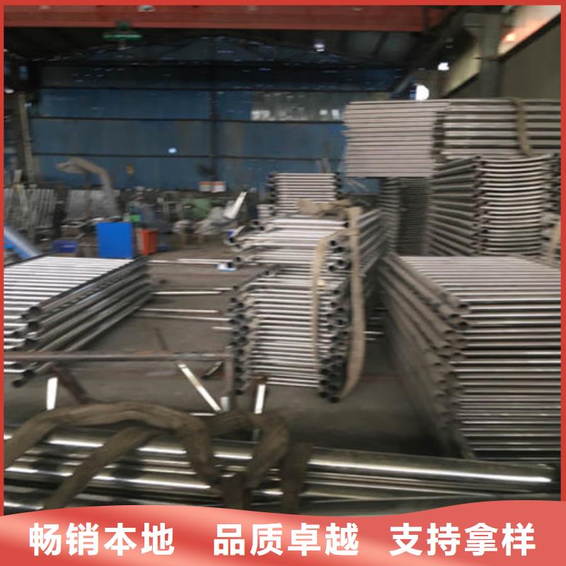 防撞护栏镀锌管景观护栏实体厂家大量现货