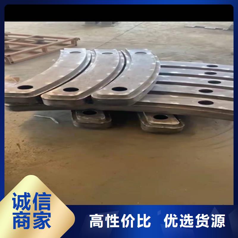 县桥梁防撞护栏支持发护栏样品，