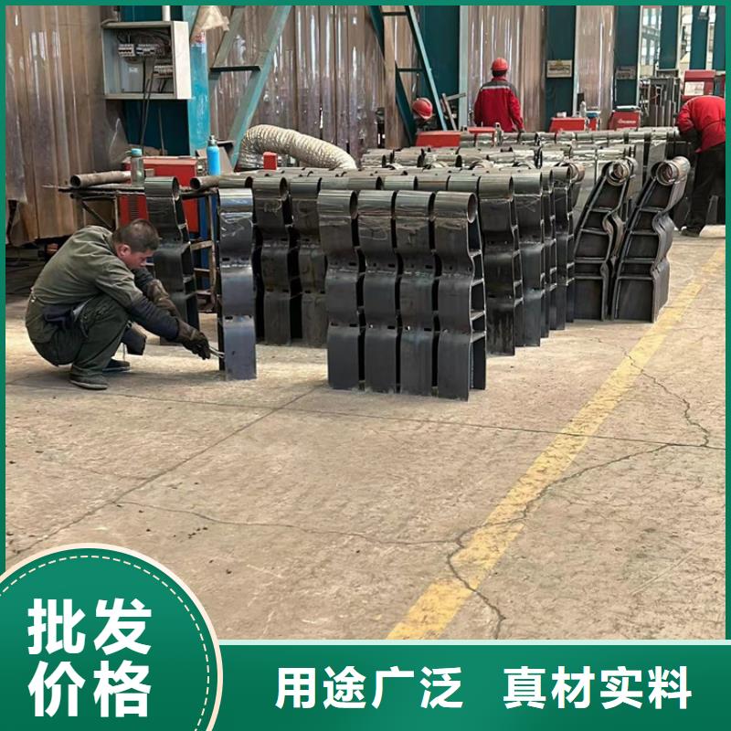 不锈钢复合管道路护栏找聚晟护栏制造有限公司