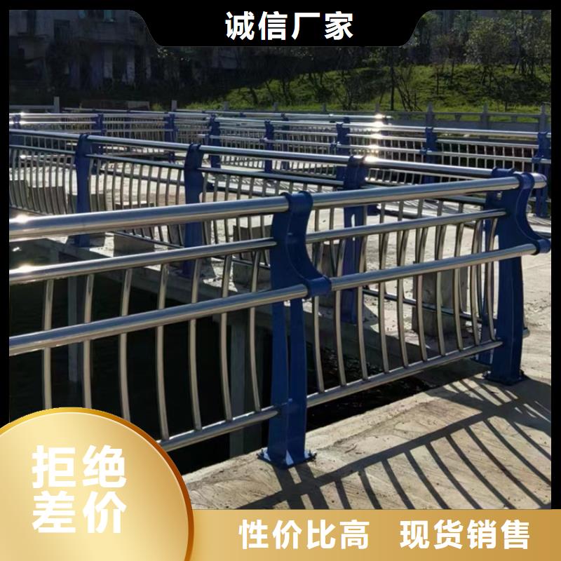 天桥不锈钢仿木灯箱栏杆定做