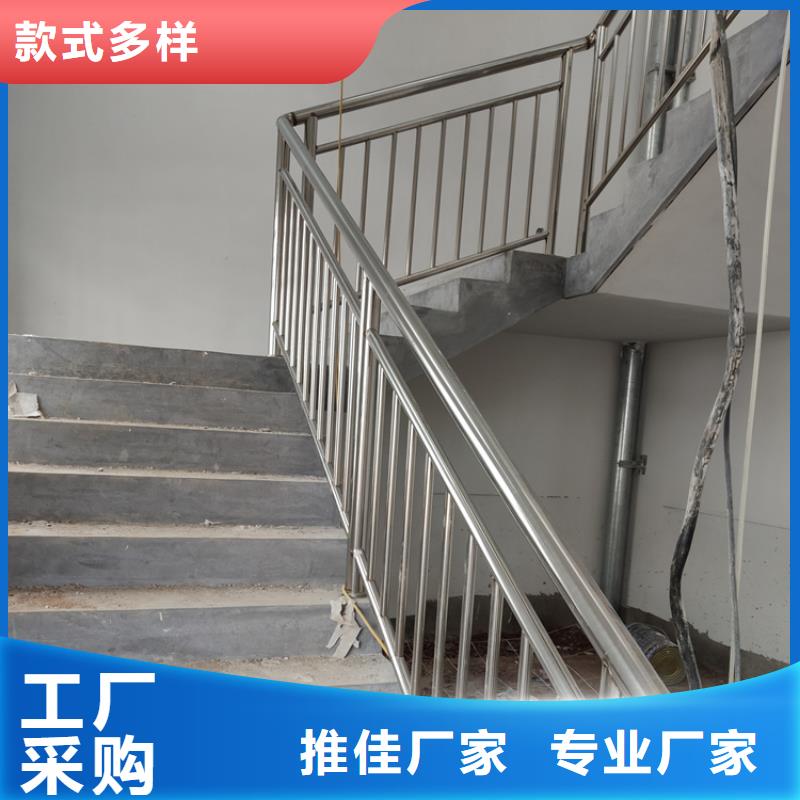 桥梁护栏,灯光护栏厂家快速报价