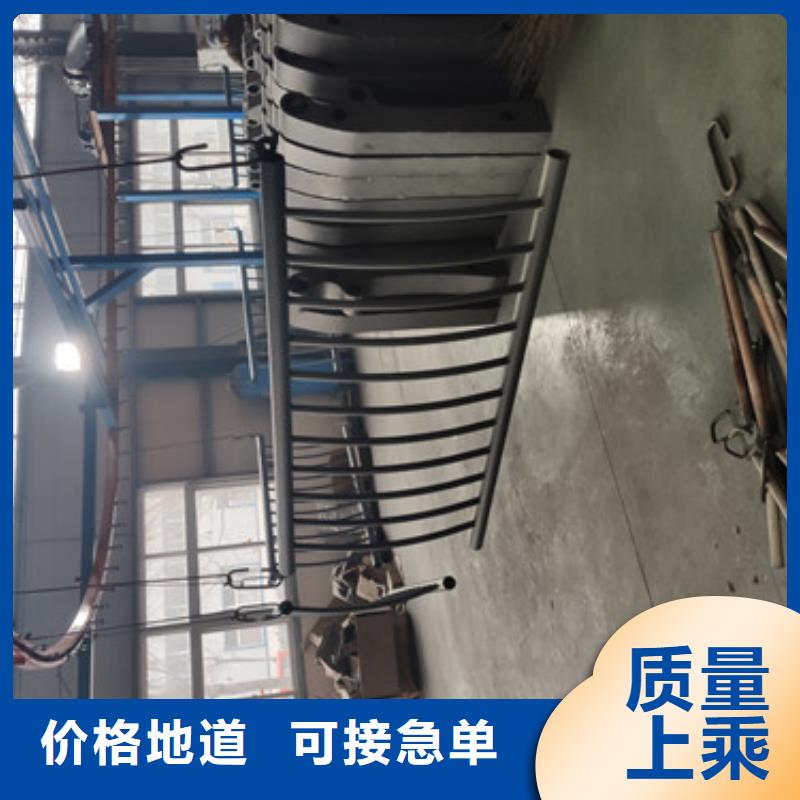 天桥不锈钢隔离防撞护栏加工定制