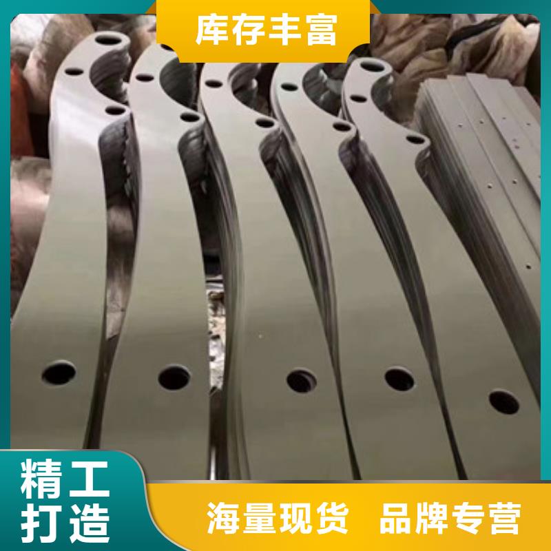 天桥不锈钢仿木灯箱栏杆定做