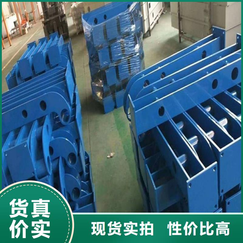 护栏立柱,灯光护栏生产经验丰富