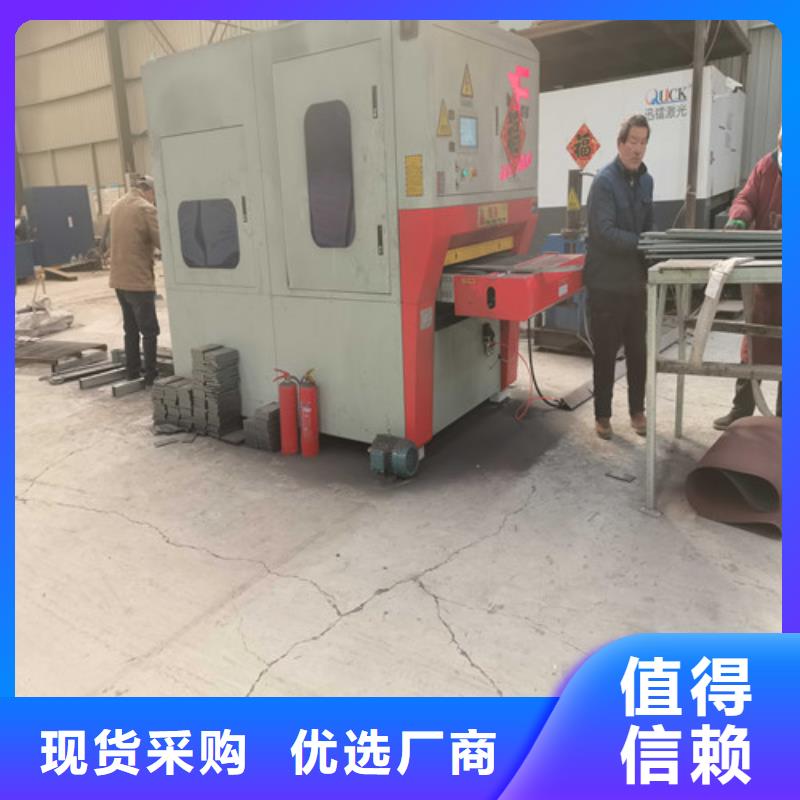 不锈钢复合管防撞护栏道路隔离栏款式新颖