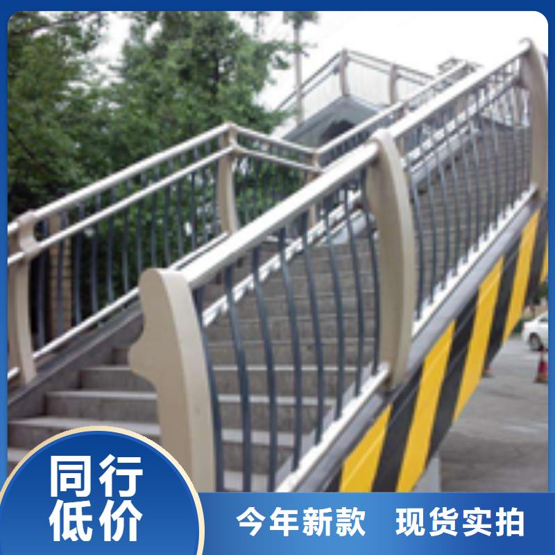 道路护栏,防撞护栏严格把控质量