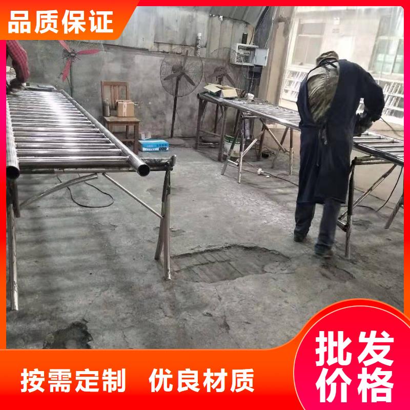 护栏国道抗冲击围栏厂家现货批发