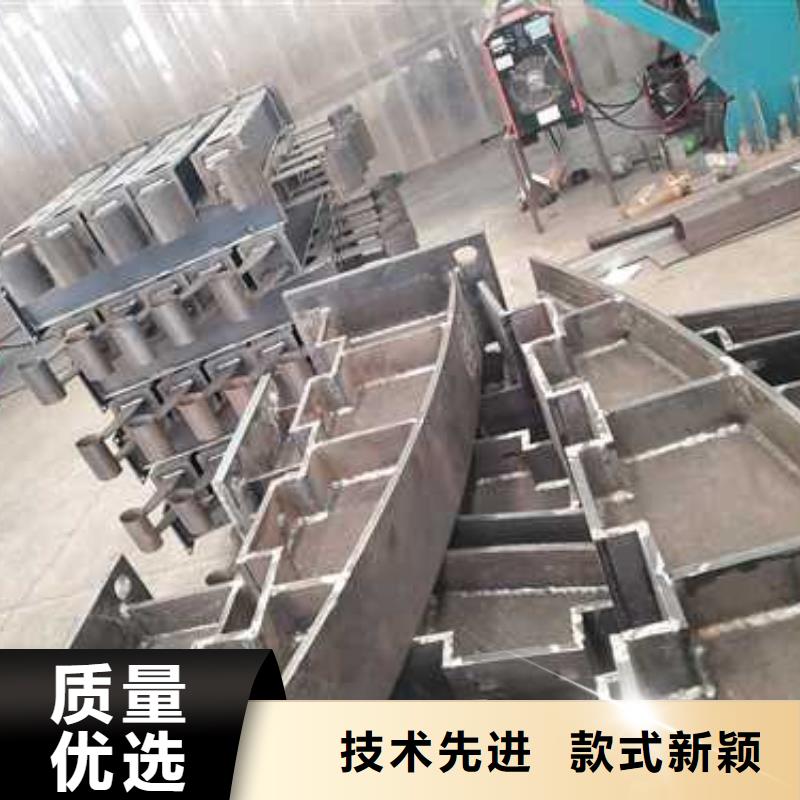 不锈钢复合管护栏防撞护栏厂大量现货供应