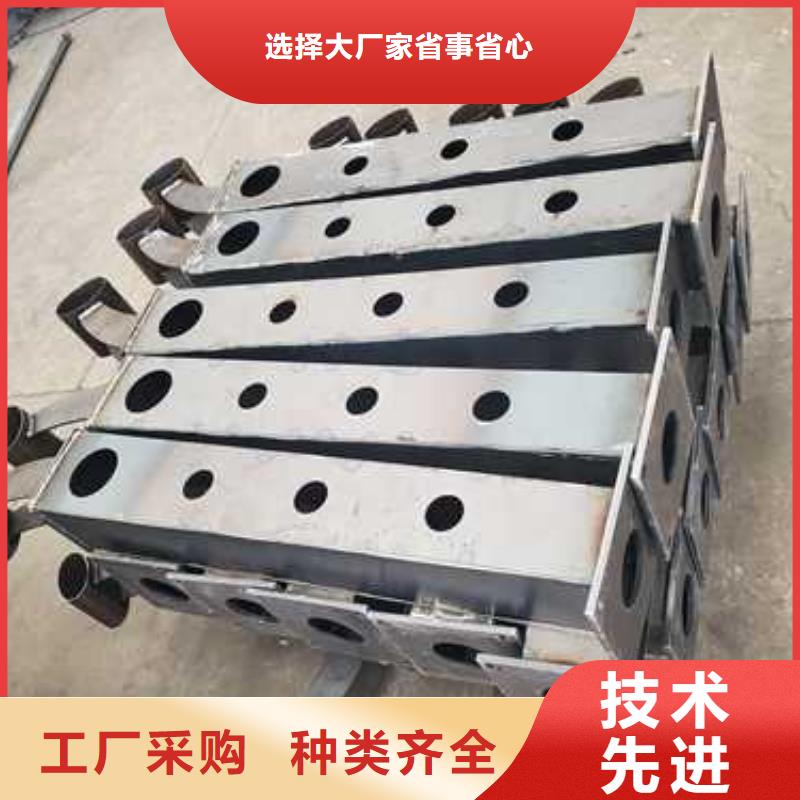  不锈钢复合管护栏厂家拥有先进的设备