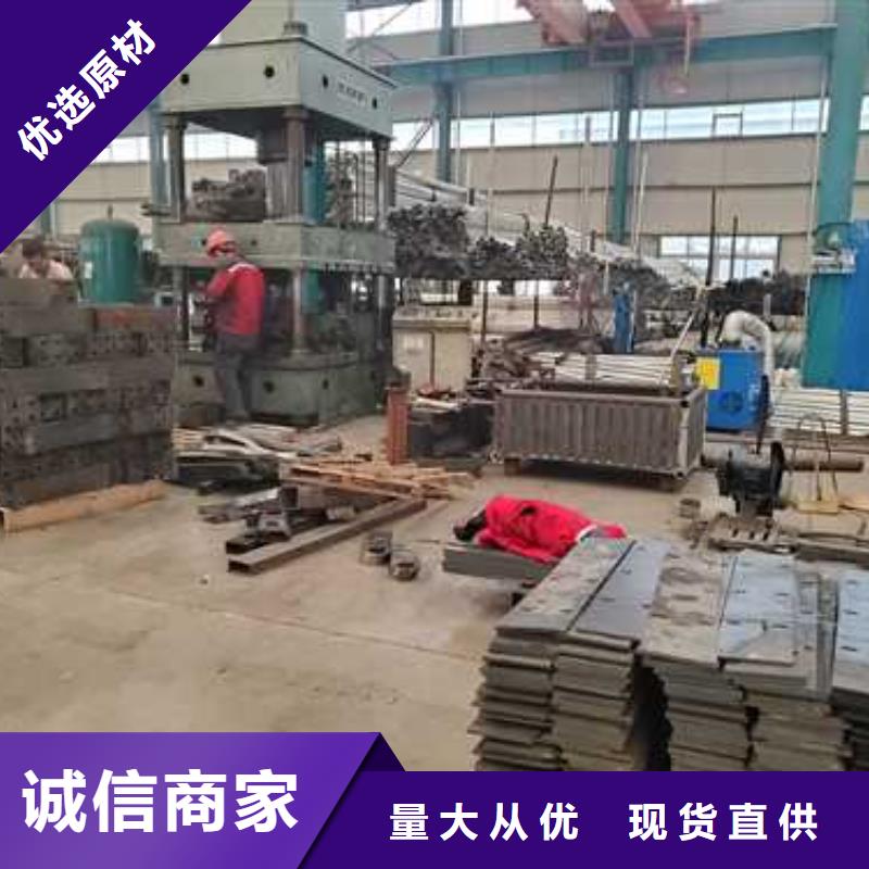 桥梁护栏厂家_桥梁护栏厂常年供应