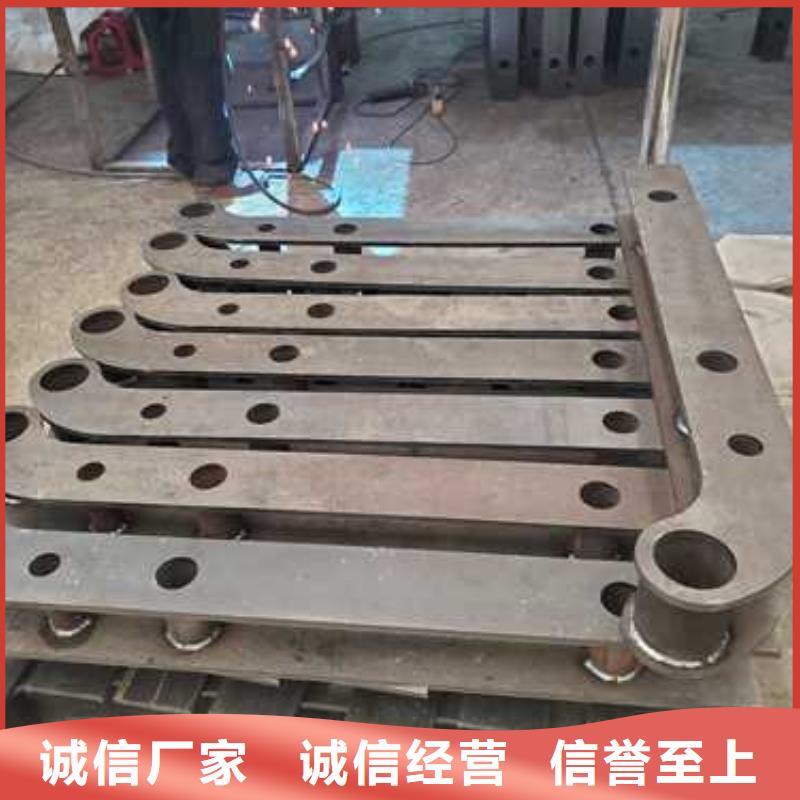 不锈钢碳素钢复合管护栏规格齐全