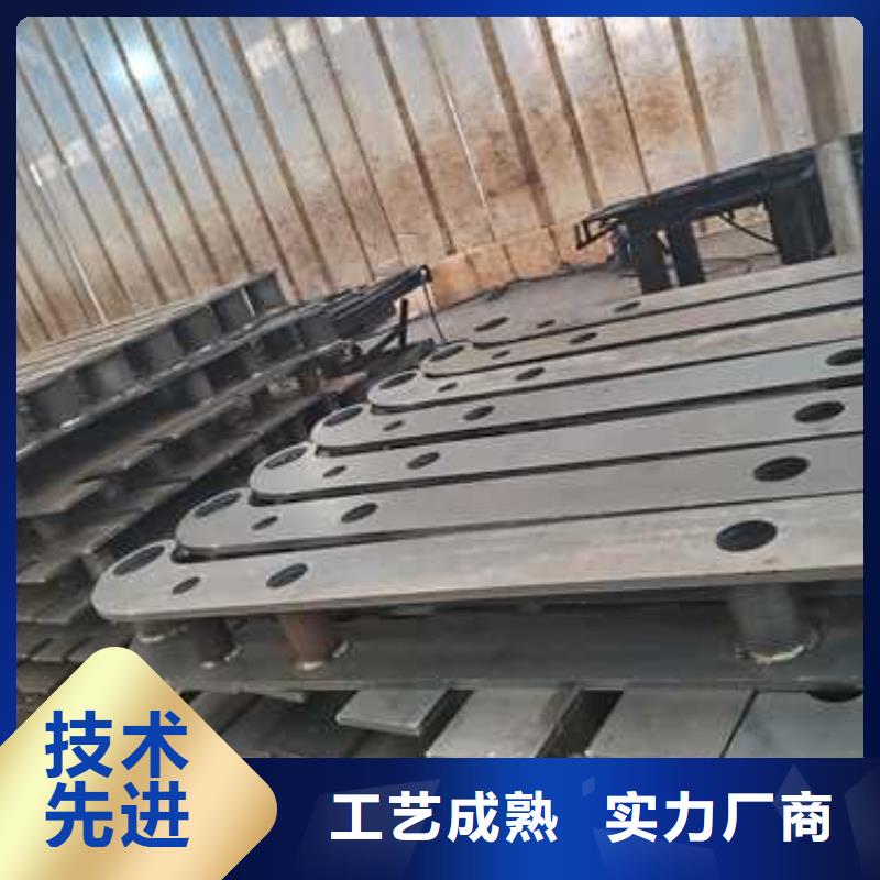  不锈钢碳素钢复合管护栏生产经验丰富