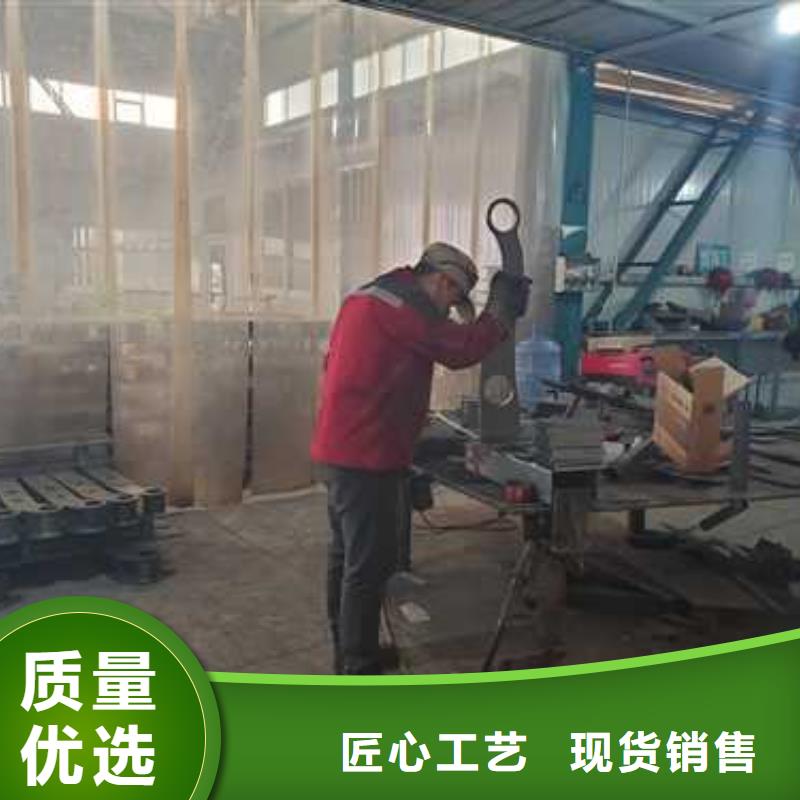 不锈钢碳素钢复合管护栏_桥梁钢护栏厂一手货源源头厂家