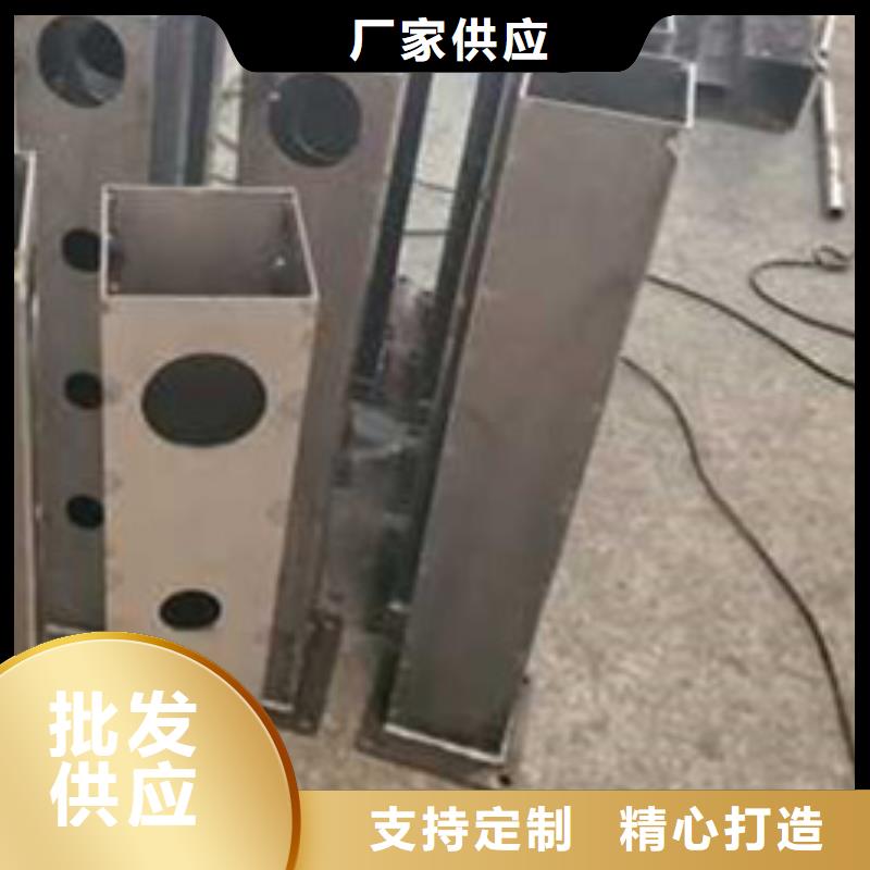 护栏【【镀锌波形护栏】】优选厂家