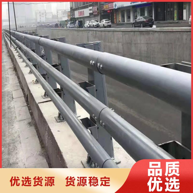 桥梁护栏_立柱严格把控每一处细节