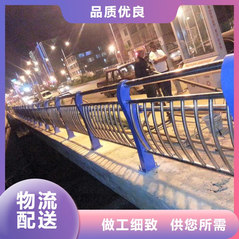 河道护栏钢背木护栏生产经验丰富