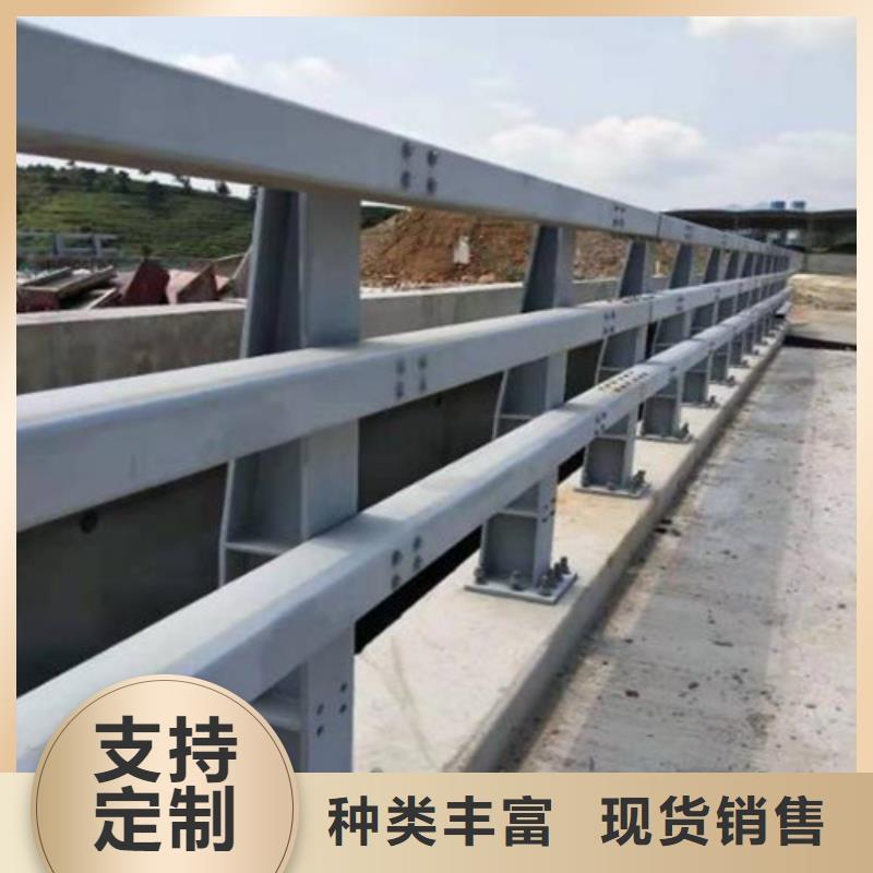 桥梁护栏人车分流栏用品质赢得客户信赖