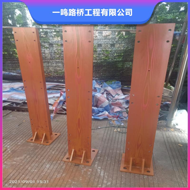 防撞护栏,热镀锌立柱多年行业经验