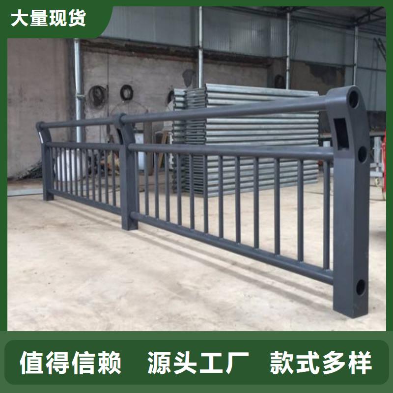 防撞护栏,【高速开口栏网】严格把控质量