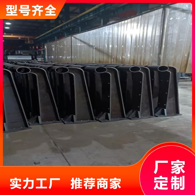 常年供应高速路两侧护栏-放心