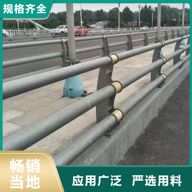 生产钢背木护栏_优质厂家