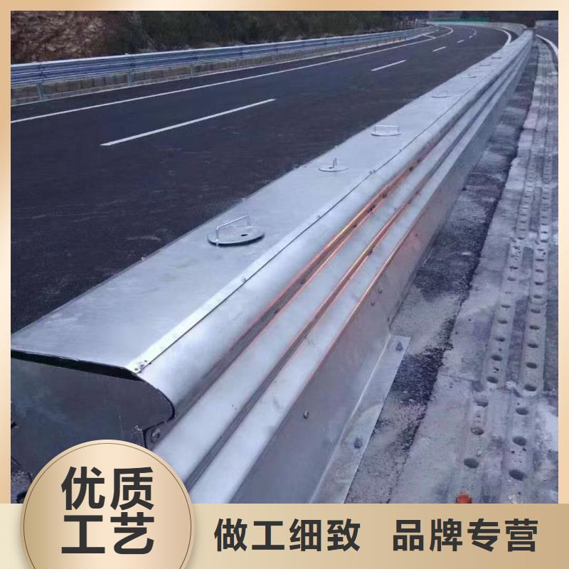 护栏 波形护栏板厂家实力厂家