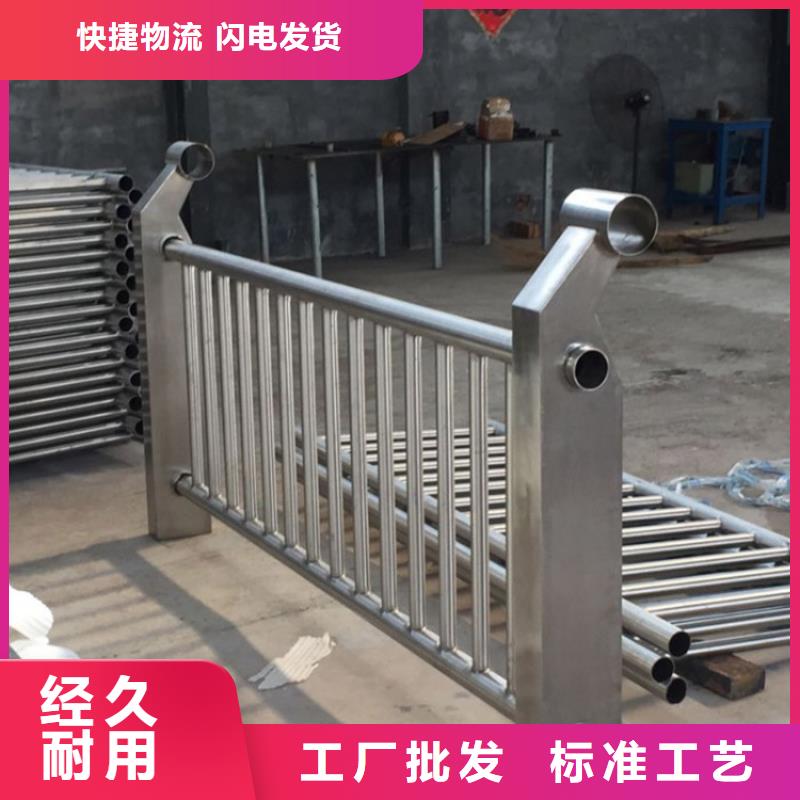 罗田县人隔离护栏防撞护栏厂家护栏桥梁护栏,实体厂家,质量过硬,专业设计,售后一条龙服务