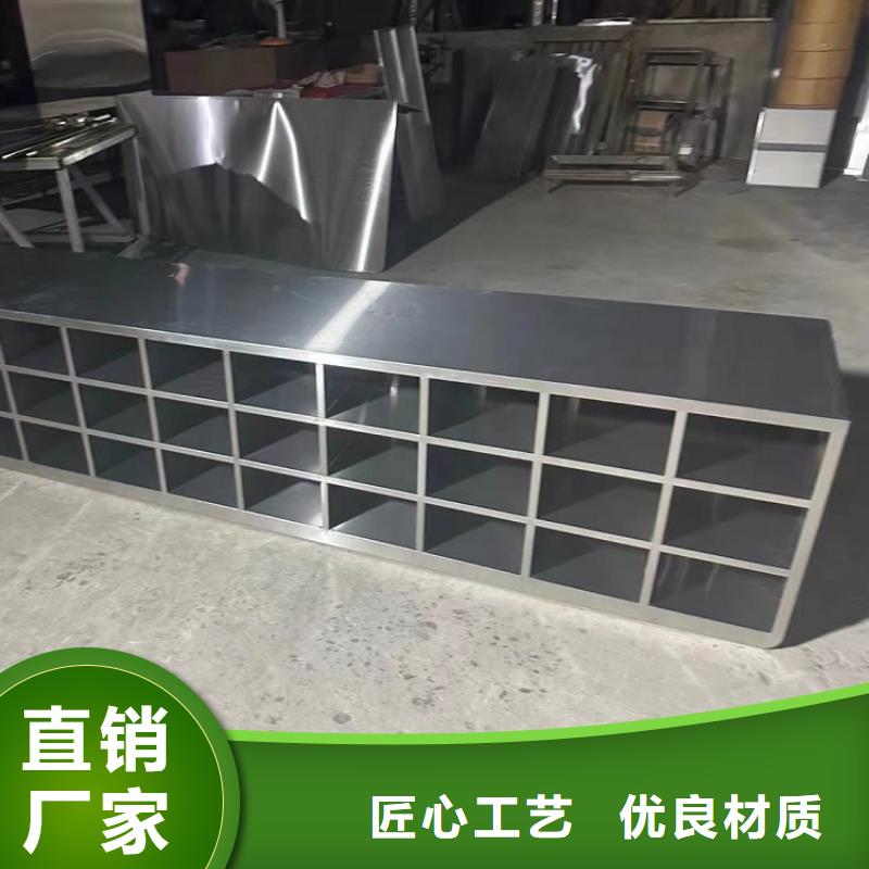 不锈钢更衣柜专注产品质量与服务