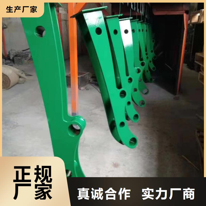 河道灯光护栏了解更多道路隔离护栏