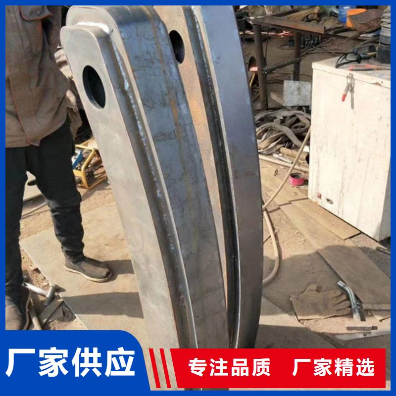河道灯光护栏了解更多道路隔离护栏