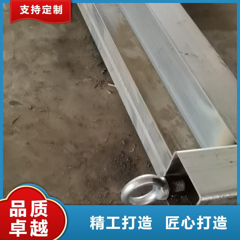 
精神堡垒雕塑设计