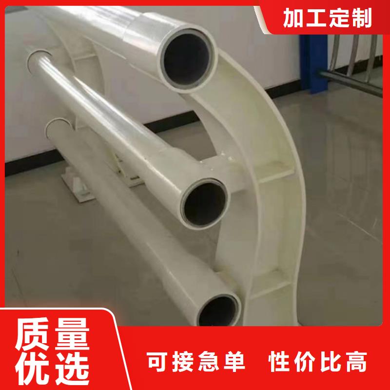 货源充足波形梁护栏多少钱一米