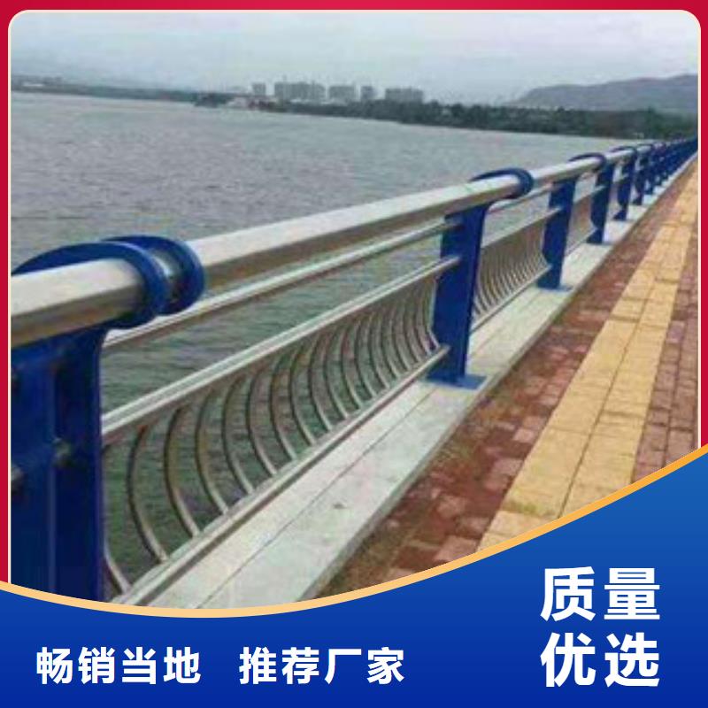 隔离墩护栏厂家防撞钢板立柱栏杆厂家价格