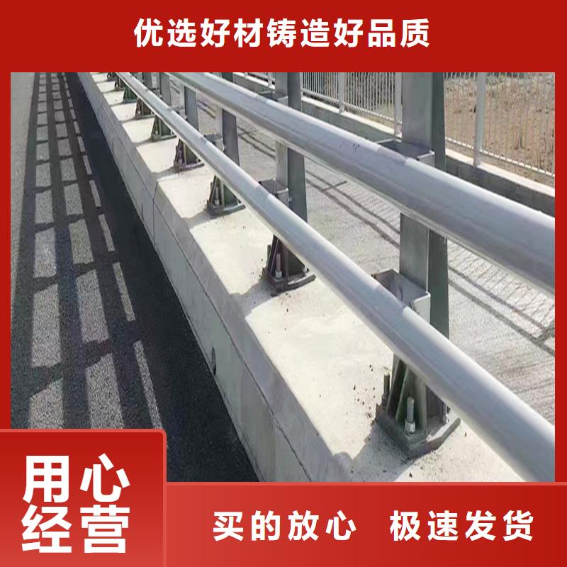 科阳铝合金景观护栏现场安装实拍展现铝合金桥梁护栏